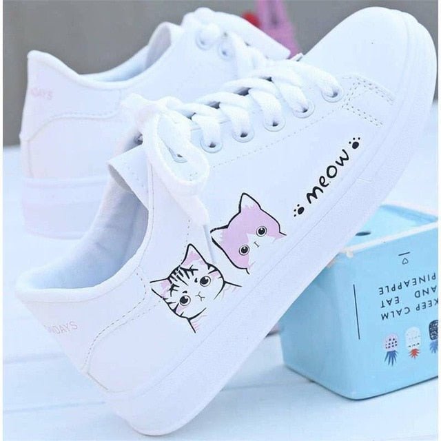 White Clean Cat Shoe - Loli The Cat